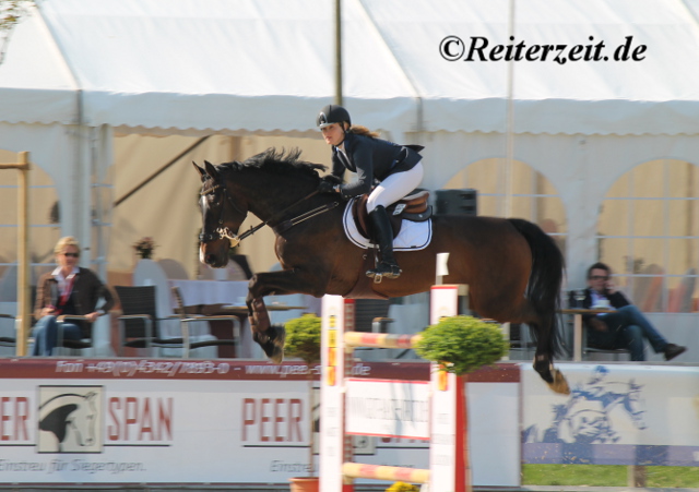 Alessa Köhnke u. Siska (in Bad Segeberg 2014)