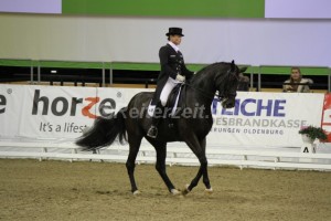 IMG_2229 Isabell Werth u. Weihegold OLD (Oldenburg 2014)