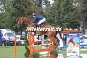 IMG_6667 Sören Nissen u. Charigold (Bad Segeberg 2017)
